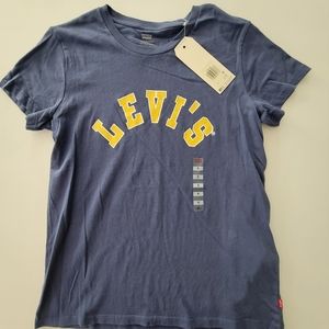 Levi's tshirt